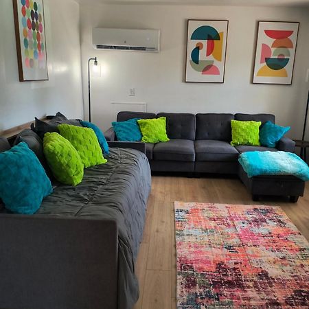 Accessible Art Bungalow Apartment เอวันส์วิลล์ ภายนอก รูปภาพ